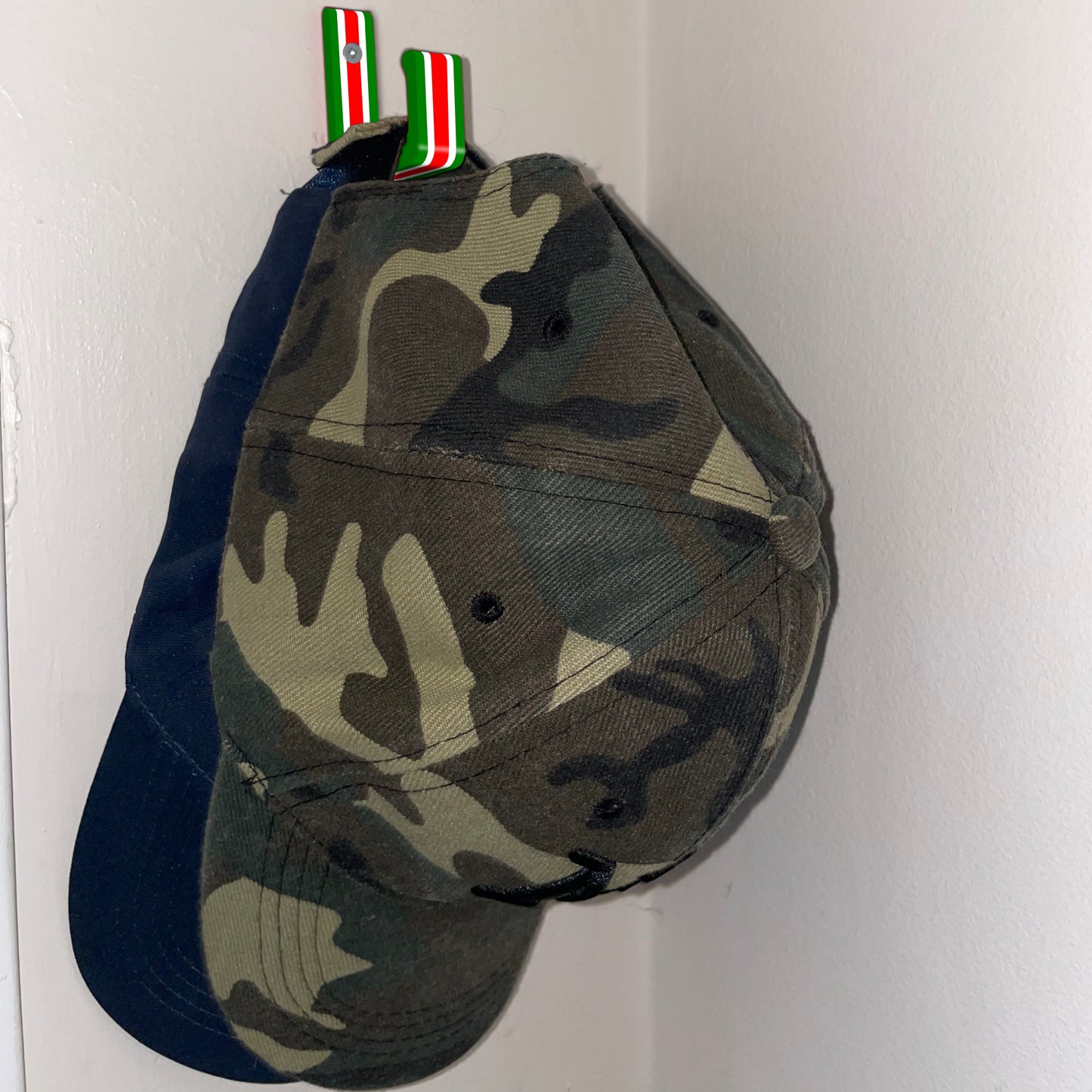 Holiday Stick Em Up™ Cap Display – 2-Pack Wall Mount – Tri-Color