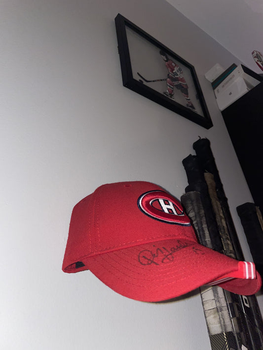 Stick Em Up™ Cap Butler™ – Collector Cap Display – Tri-Color